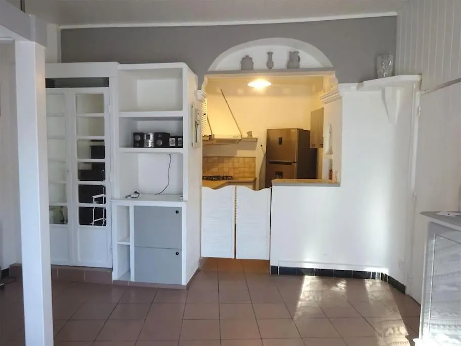 شقة Beau Studio Pour 4 P A 5 Mn De La Plage فينوف لوبيه