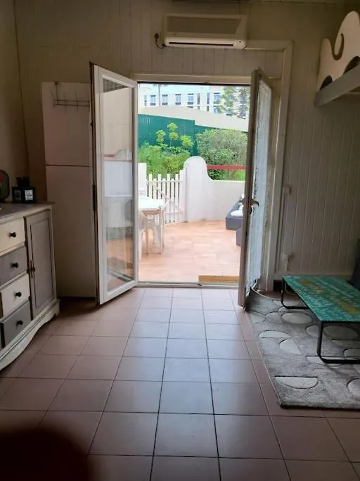 Apartment Beau Studio Pour 4 P A 5 Mn De La Plage Villeneuve-Loubet