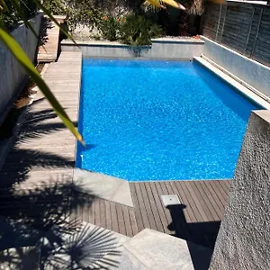  Apartment 2 Pieces Rez-de-jardin Dans Maison Avec Piscine