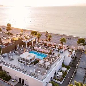 Mercure Loubet Hotel